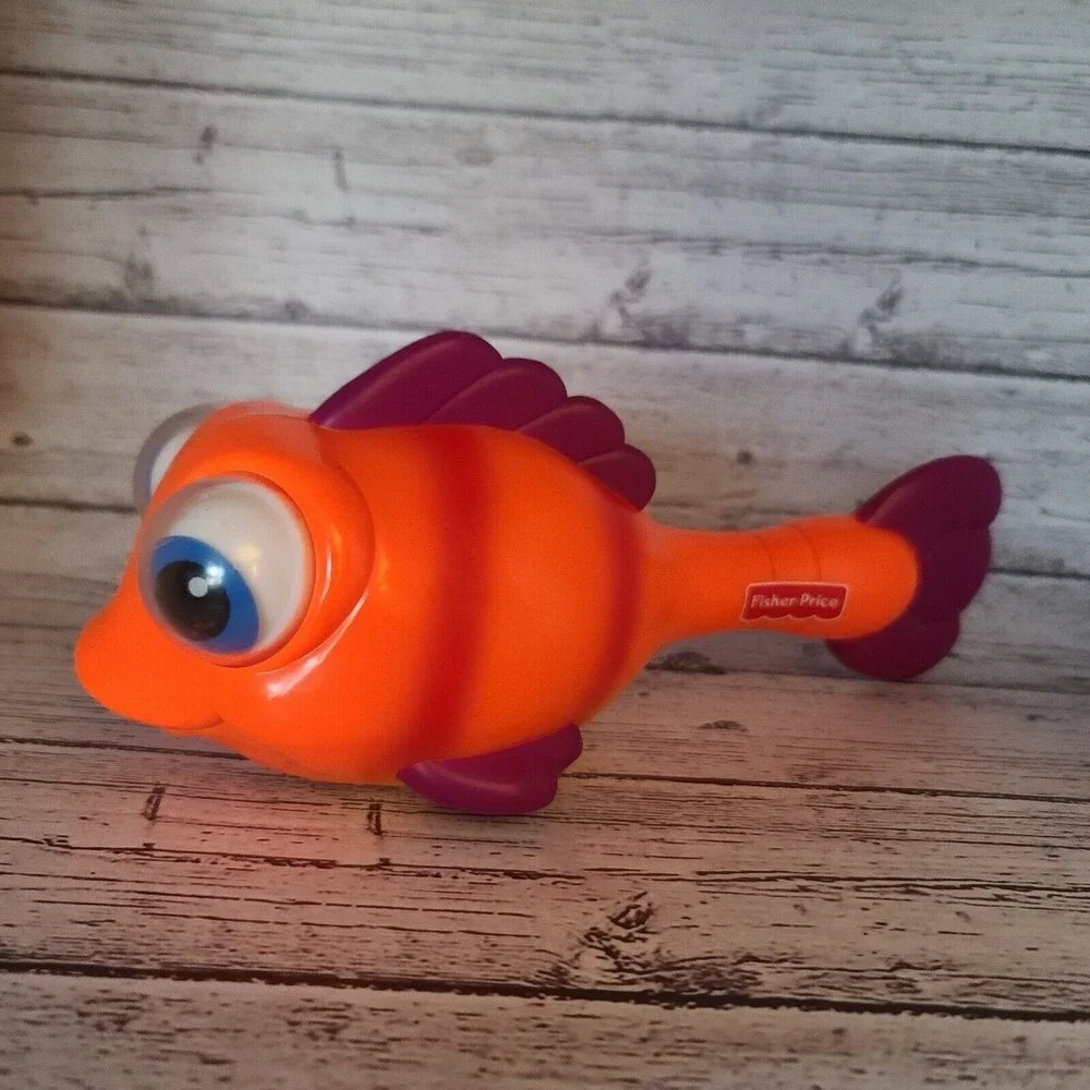 Fisher Price Googly Eye Fish Maraca Orange Red Yellow